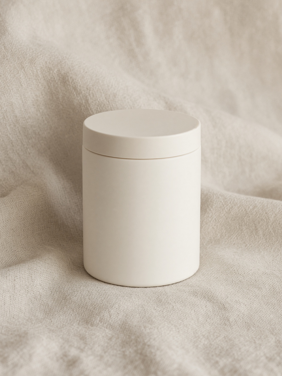 Closed tub of Thorne creatine monohydrate powder
